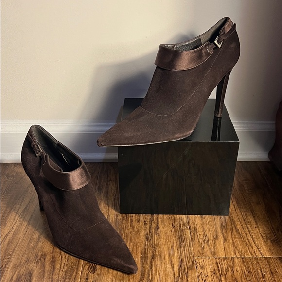 Stuart Weitzman Shoes - Stuart Weitzman Dark Brown Bootie Heels